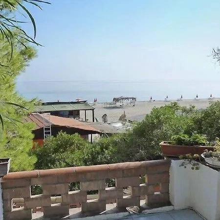 Villaggio Irene 피에트라파올라